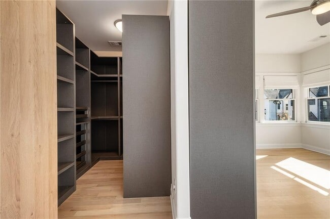 Building Photo - 2350 Melina Pl