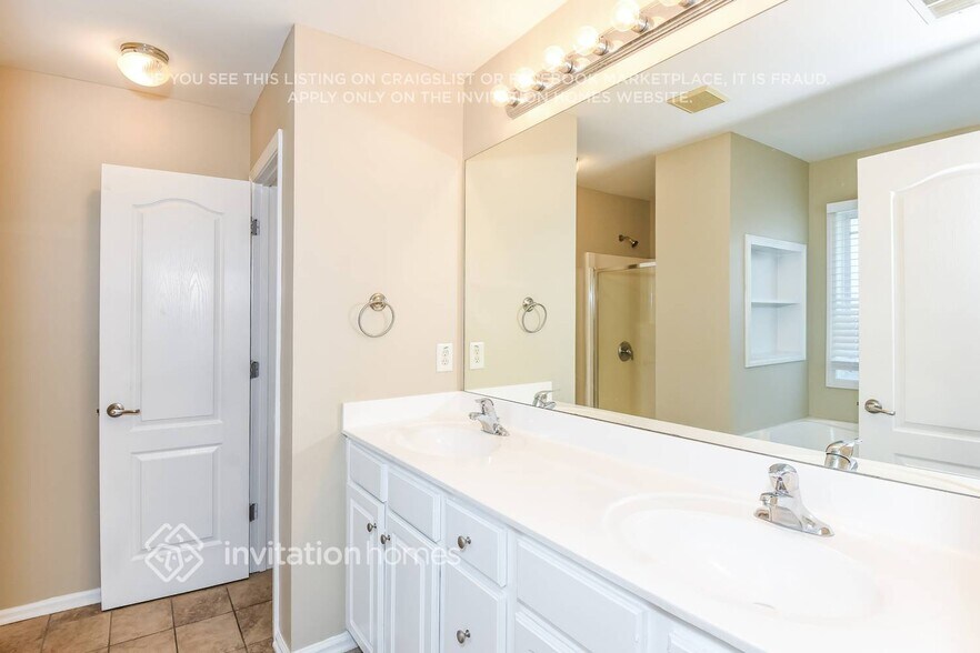 Building Photo - 3670 Devon Park Ln NW