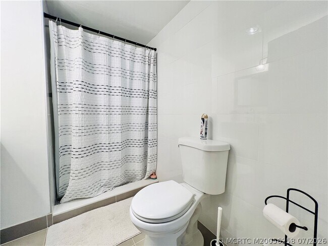Building Photo - 11000 S Ocean Dr