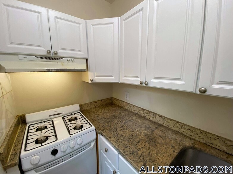 Building Photo - 6 Webley St