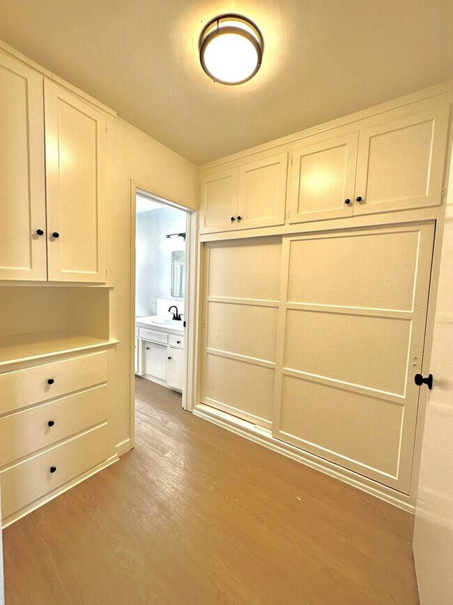 Interior Photo - 3024 E 3rd Street - LA RE 1 LLC