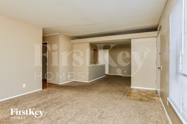 Building Photo - 10201 Pannell Dr