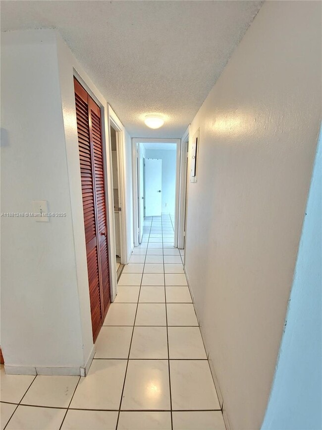 Building Photo - 5705 W 20th Ave