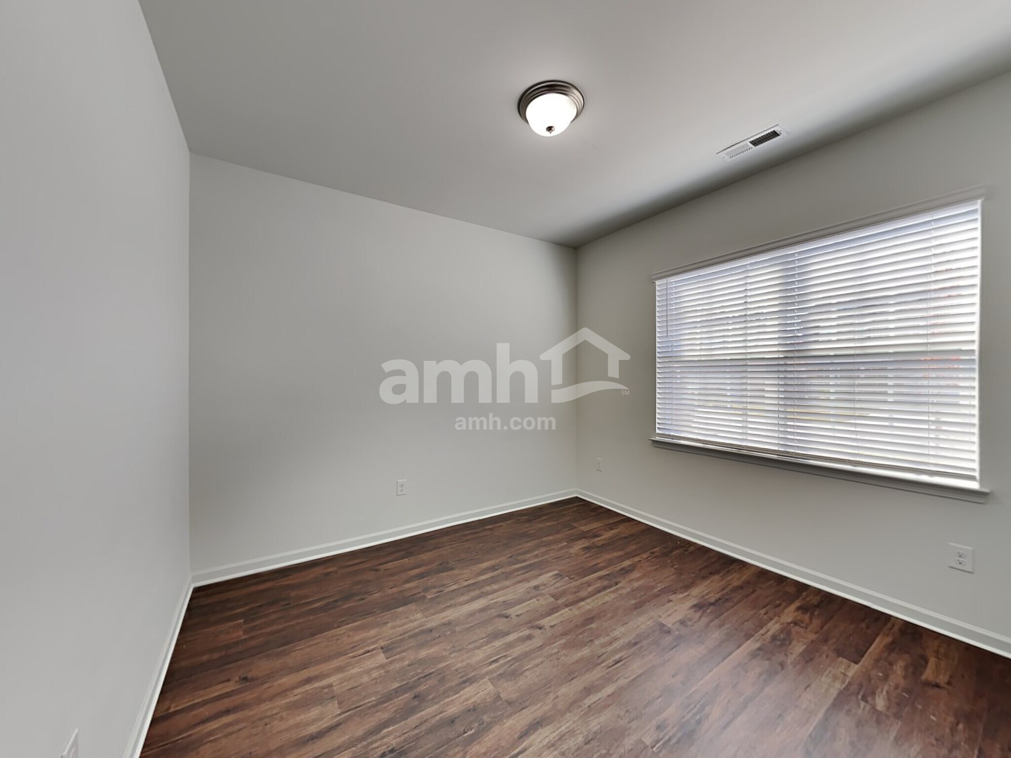 Building Photo - 44 Prairie St