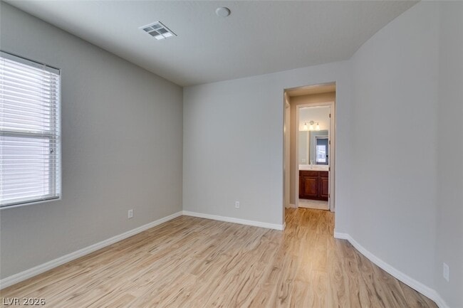 Building Photo - 2609 Chateau Clermont St