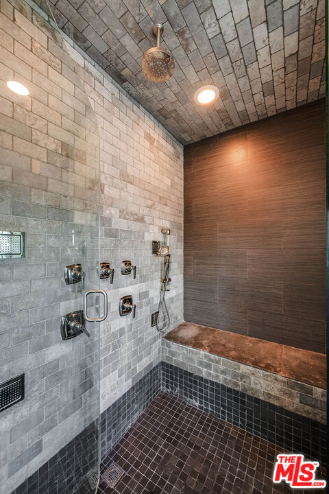 Building Photo - 11470 Dona Evita Dr