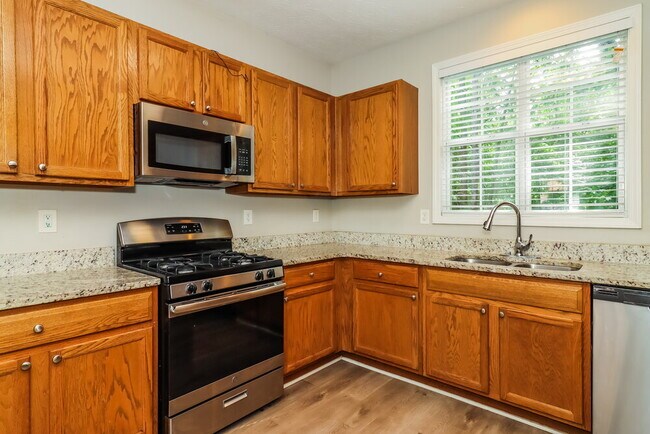 Building Photo - 7106 Hillcrest Chase Dr SW