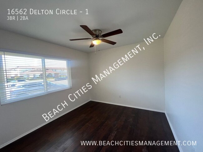 Building Photo - 16562 Delton Cir