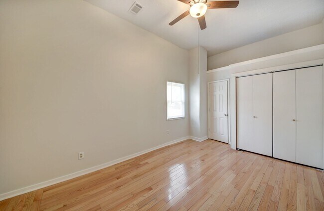 Building Photo - 602 W 36th St
