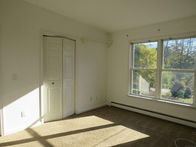 Building Photo - 15 Hayestown Heights