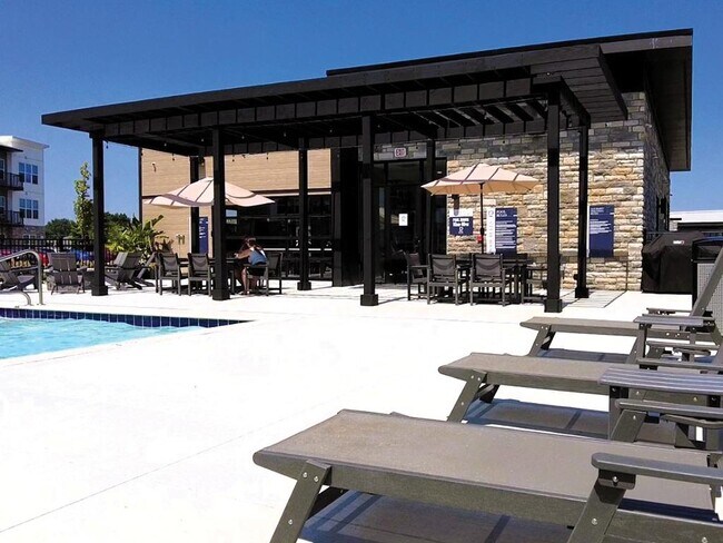 Building Photo - 1340 Log Pond Dr