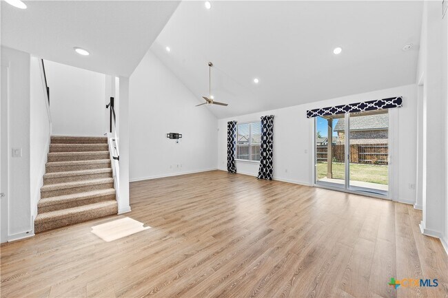 Building Photo - 328 Peace Pipe Way