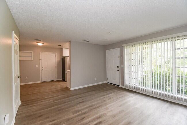 Building Photo - 8004 Patou Dr S