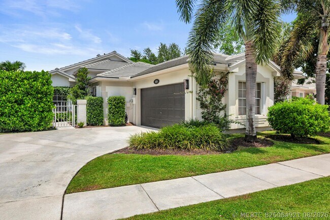Building Photo - 1839 S Club Dr