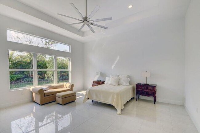 Building Photo - 12832 Veneto Springs Dr