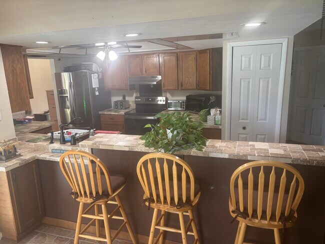 Building Photo - 212 Jefferson Ave