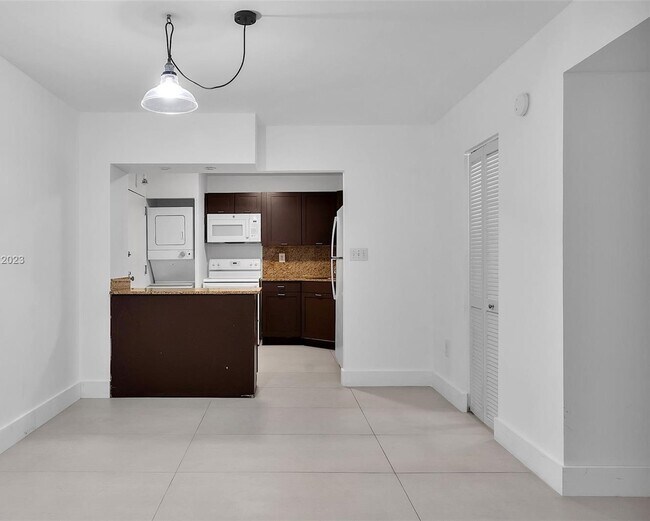 Building Photo - 2333 Brickell Ave