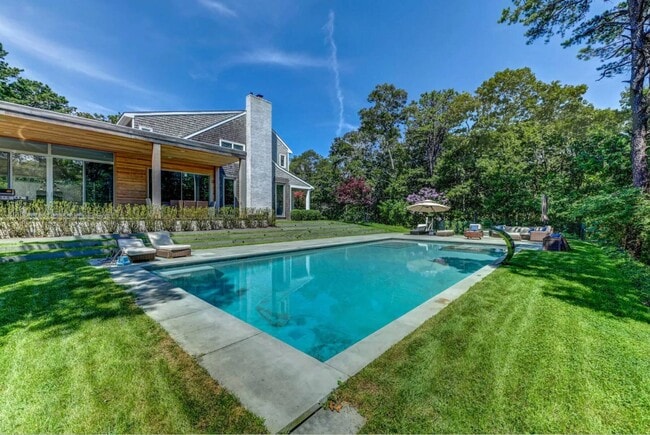 Building Photo - 1 Paumanok Rd