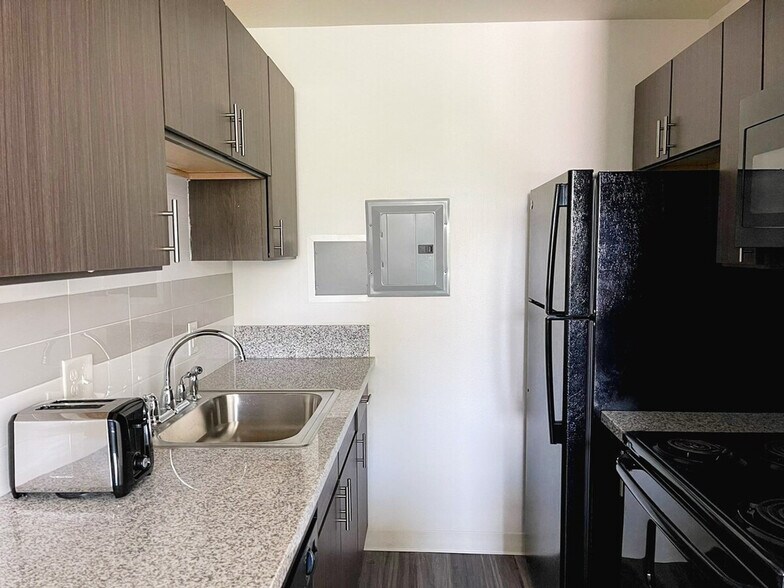 Building Photo - 2515 Burnet Ave