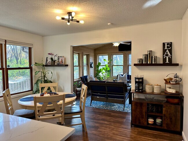 Building Photo - 5345 Wedgewood Dr