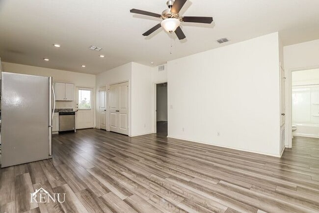 Building Photo - 5124 Firefly Hls