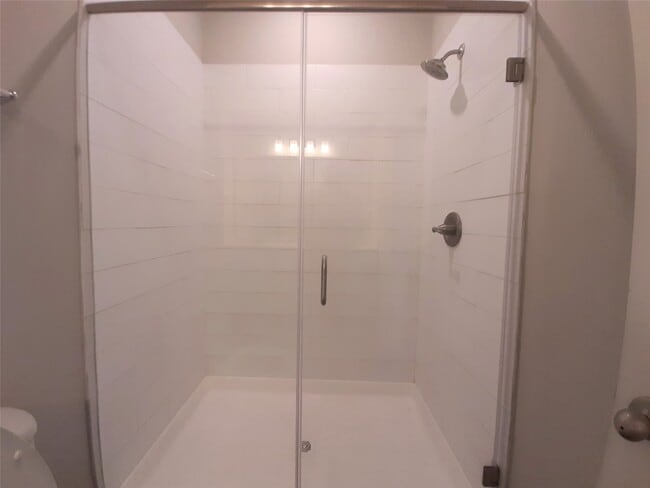Building Photo - 9877 Grosbeak Ln