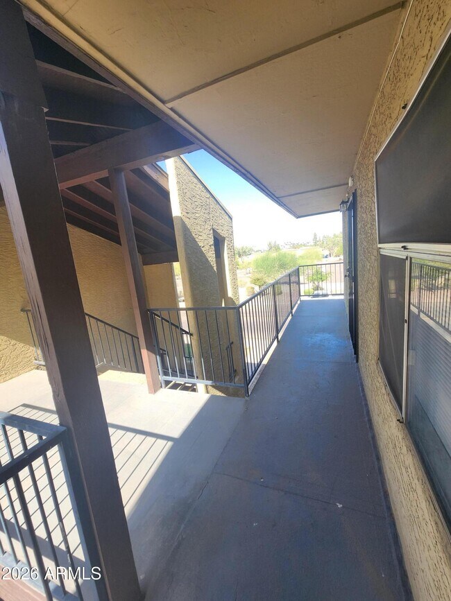 Building Photo - 461 W Holmes Ave