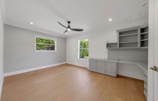 Building Photo - 5120 Carillo St