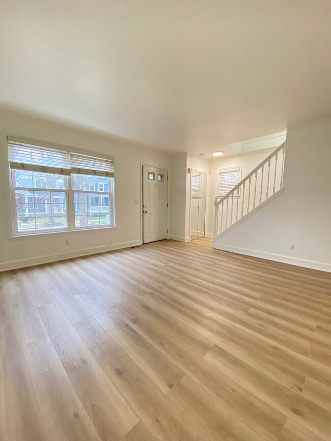 Building Photo - 1471 Bird Ave