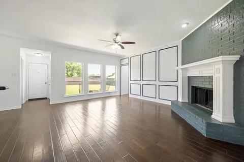 Building Photo - 1533 Tanglewood Dr