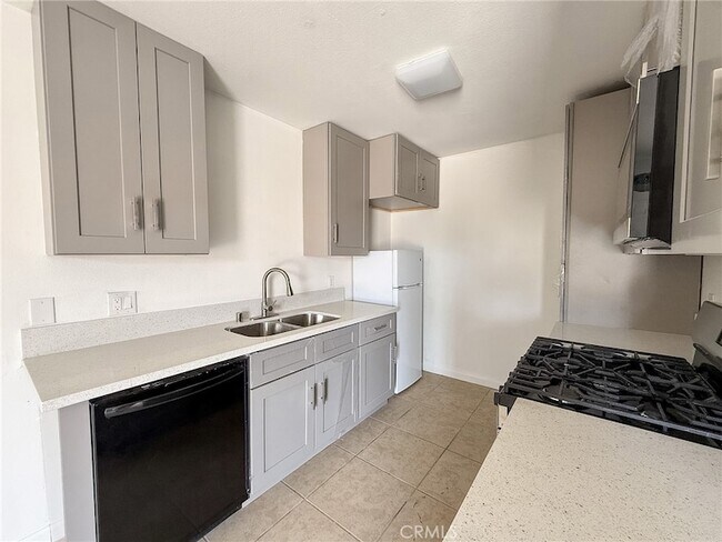 Building Photo - 5839 Bagley Ave