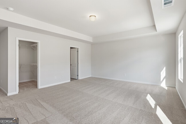 Building Photo - 28 Umber Ln