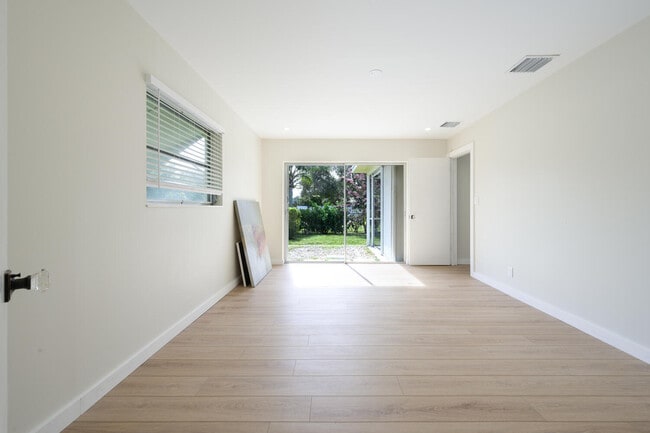 Building Photo - 912 Marlin Cir