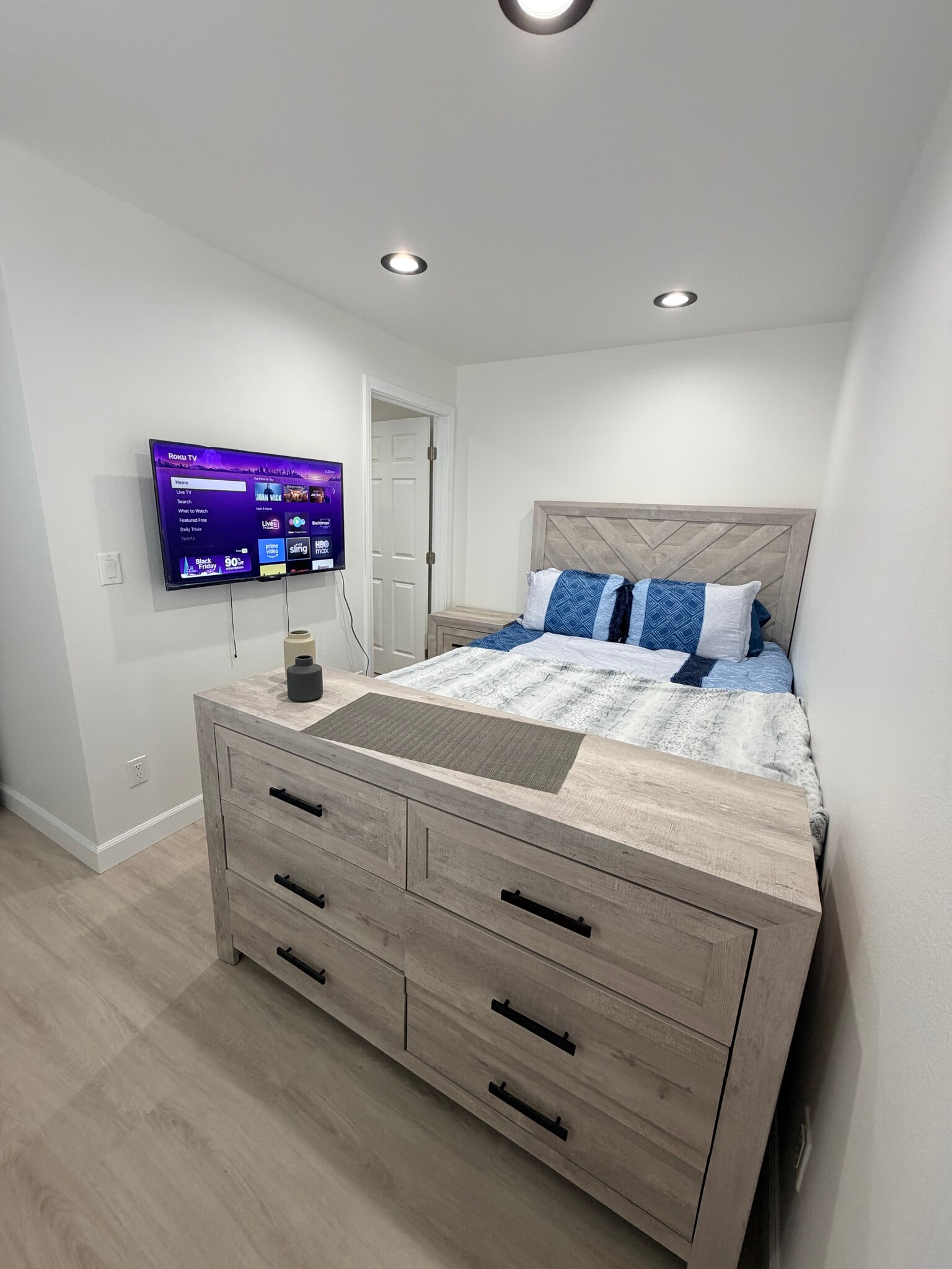 Building Photo - 4232 Jefferson St