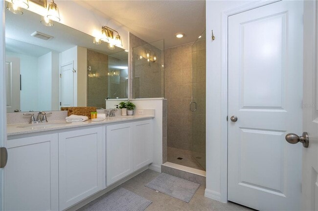 Building Photo - 686 Longboat Dr