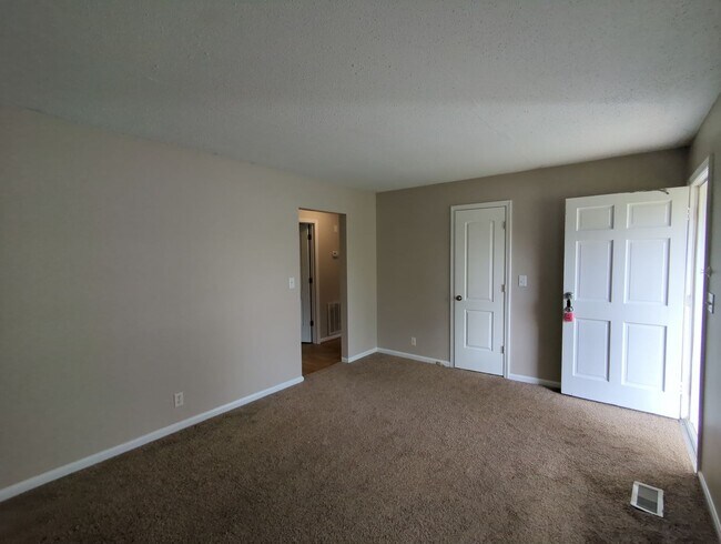 Building Photo - Hixson Duplex