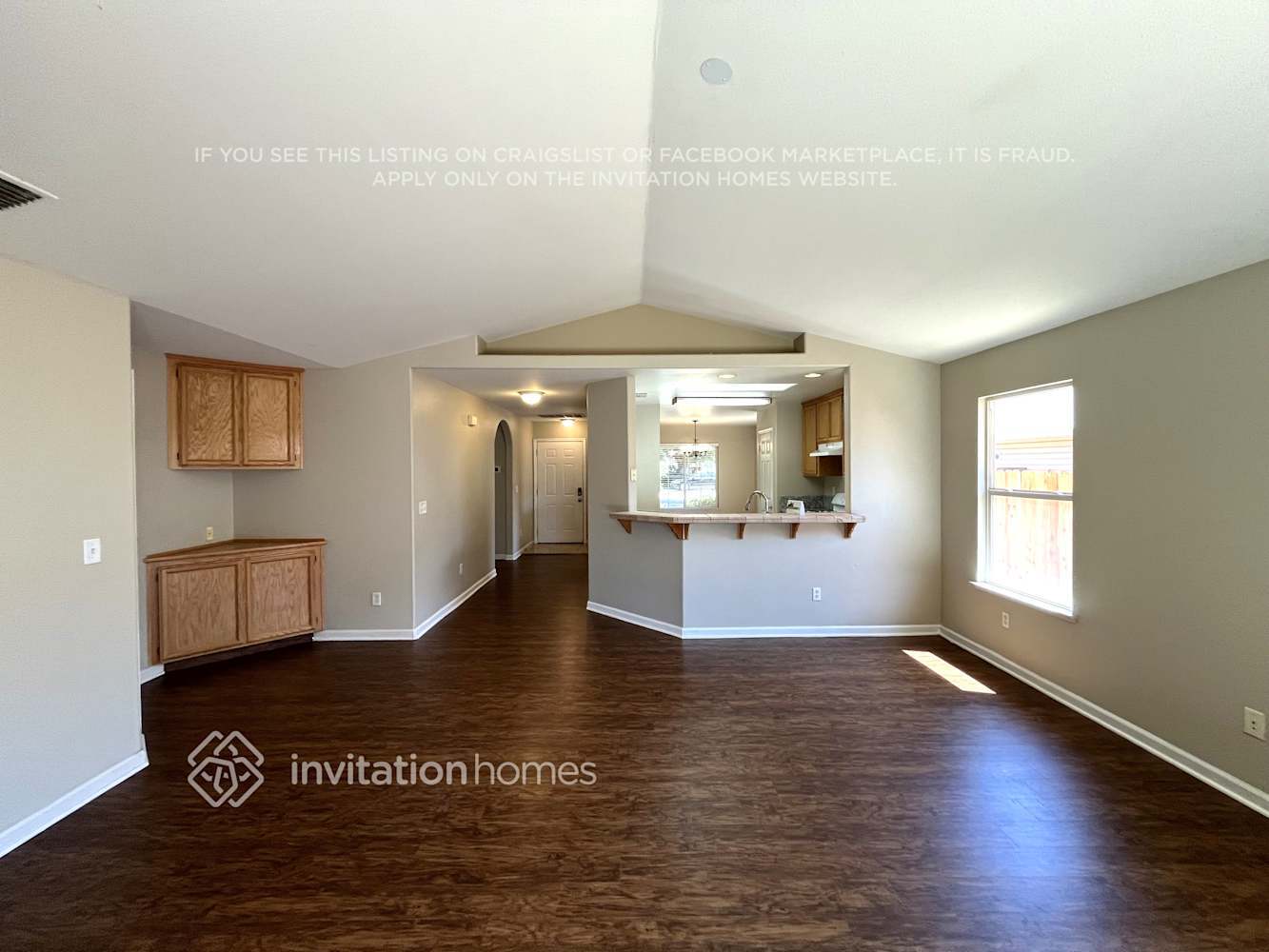 Building Photo - 405 3rd St