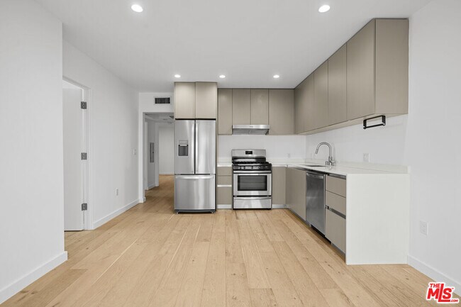 Building Photo - 11795 Gateway Blvd