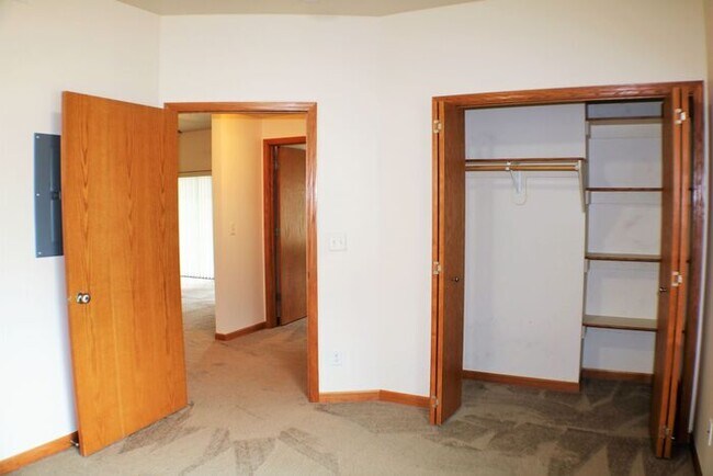 Building Photo - $1,325 | 2 Bedroom, 2 Bathroom Condo | Pet Negotiable | Available for August 1st, 2026 Move In!