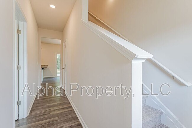 Building Photo - 364 White Peach Wy