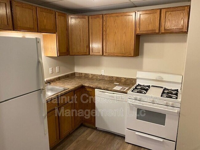 Building Photo - 2105 E 31st St