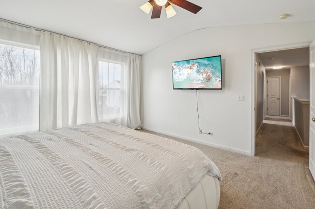 Building Photo - 25125 Rockwell Ln
