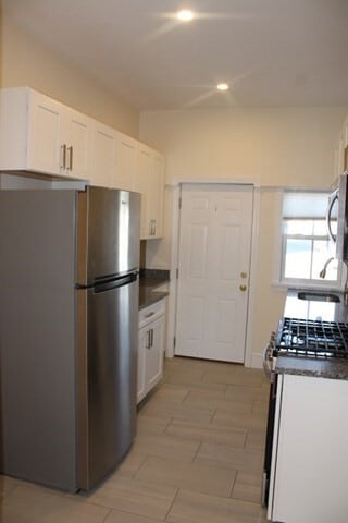 Building Photo - 96 Middle St