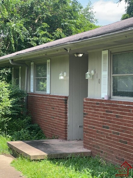 Primary Photo - 610 Mooremont Terrace