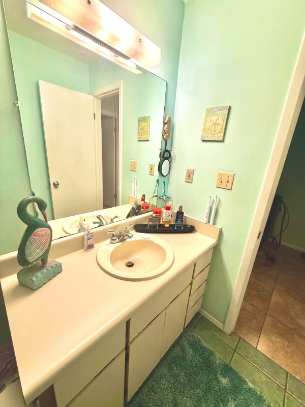 Building Photo - 17614 Front Beach Rd