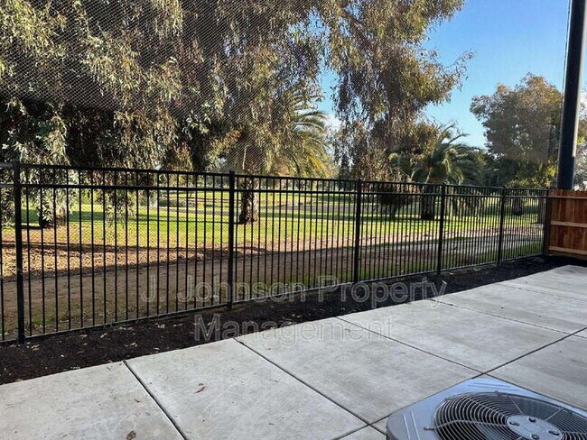 Building Photo - 470 Miwok Ln