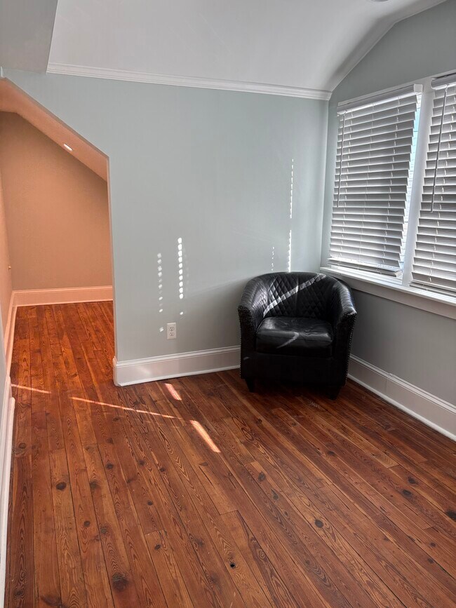 Building Photo - 4036 1st St