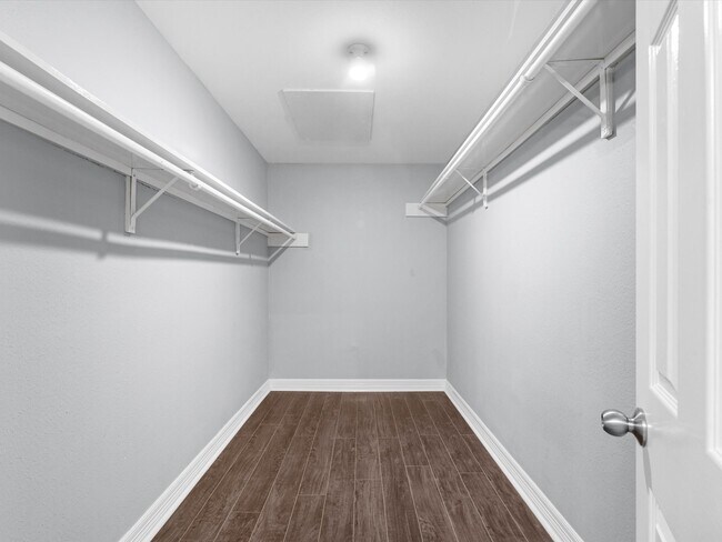 Building Photo - 1210 Normans Woods St