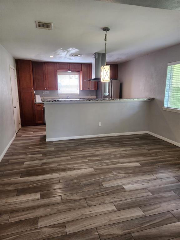 Building Photo - 7743 Alperton Dr