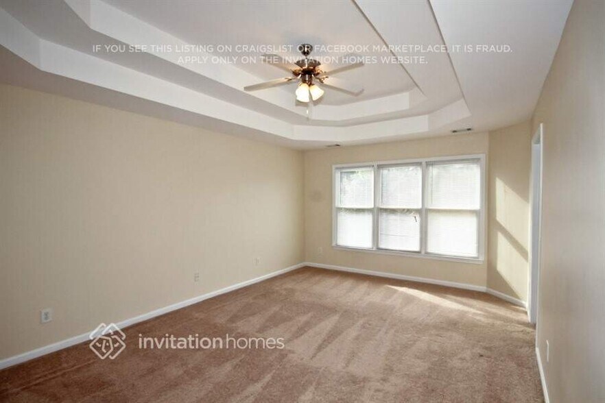 Building Photo - 348 Adelaide Xing